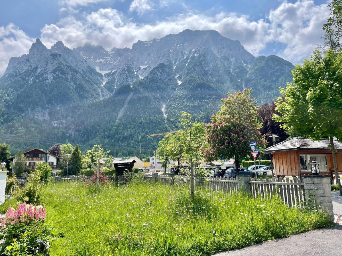 Gastehaus Sonnenheim Hotel Mittenwald Exterior foto